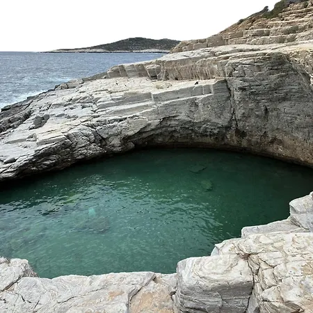 Ktima Alexandros فيلة *